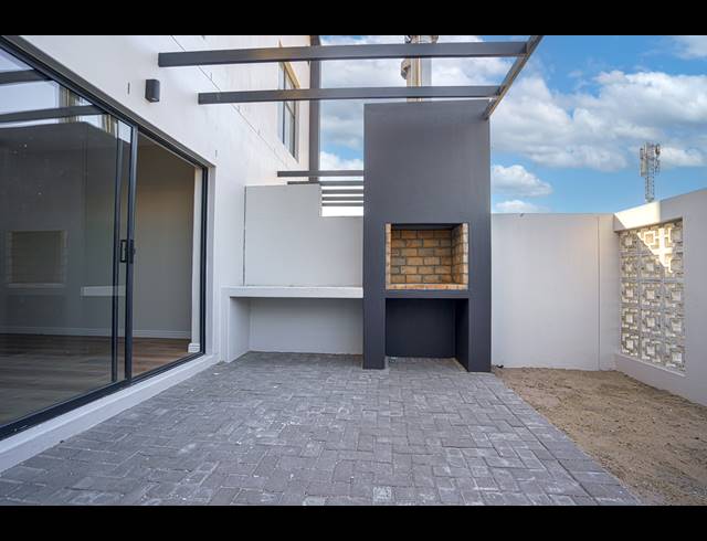 2 BEDROOM HOUSE FOR SALE IN SANDOWN